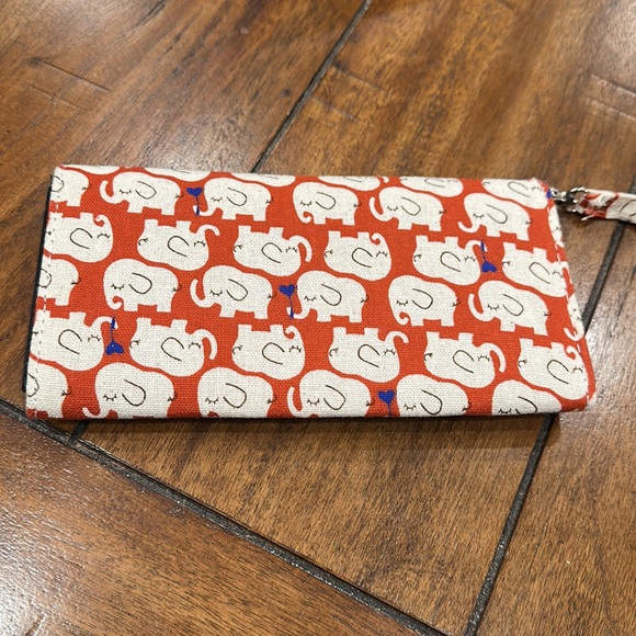 Charming Charlie Elephant wallet. - Picture 6 of 11